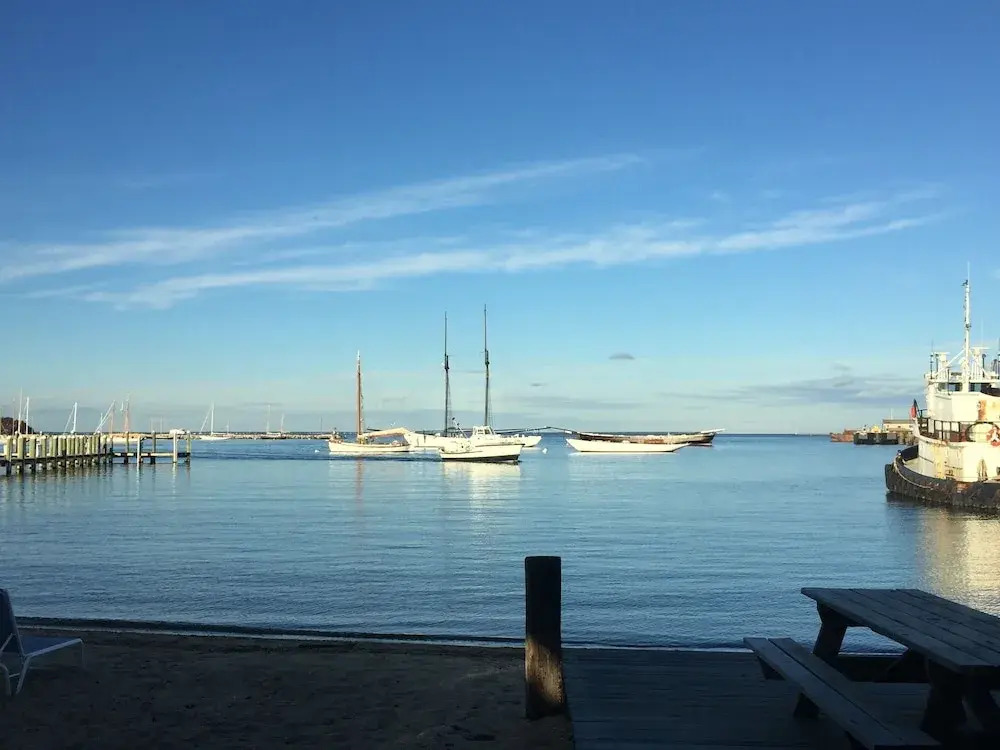 Vineyard Harbor Motel - Private Beach