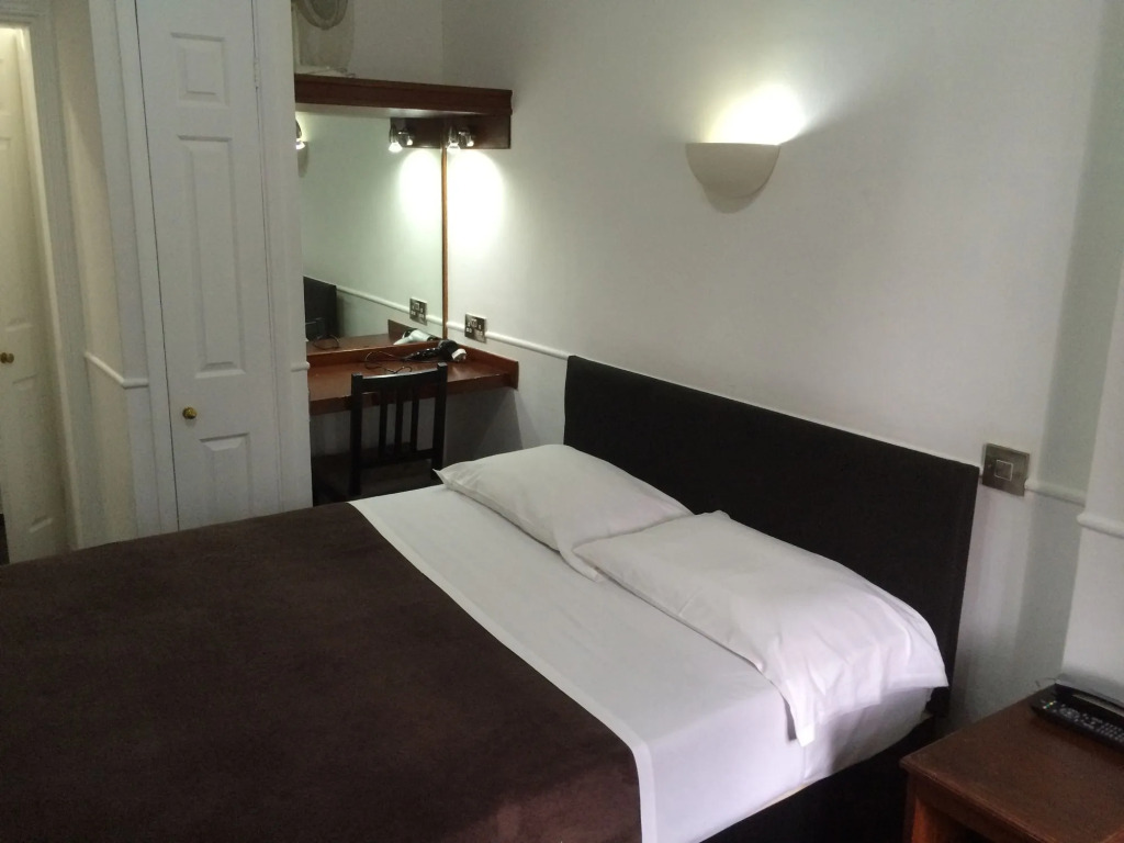 London Continental Hotel