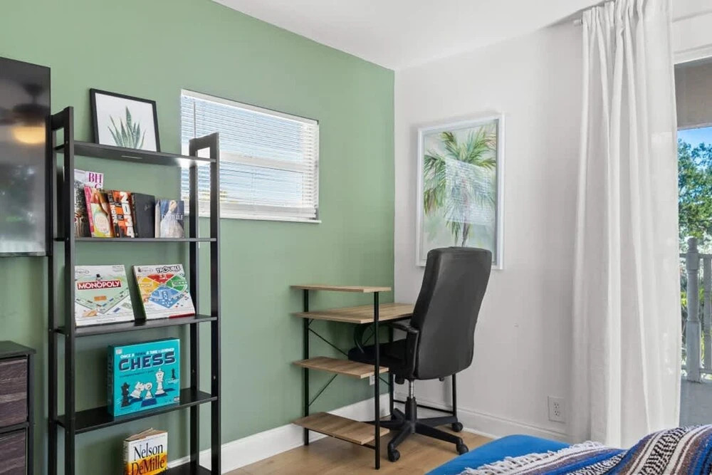 Work Remotely on Indian Rocks Beach - Walk 2 Beach