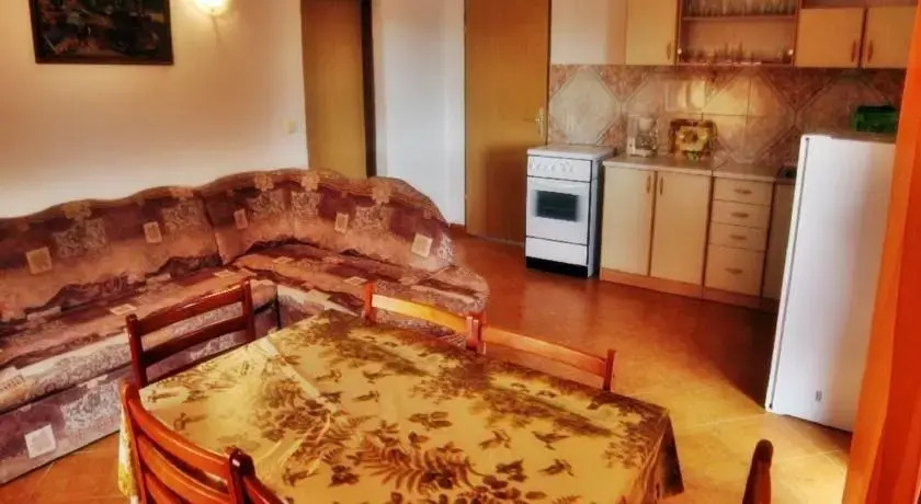 Apartments Avdi 315