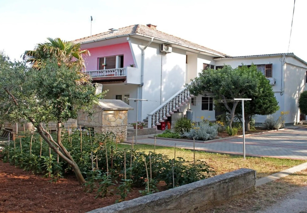 Vinko - big Terrace and Grill - Sa6crveni