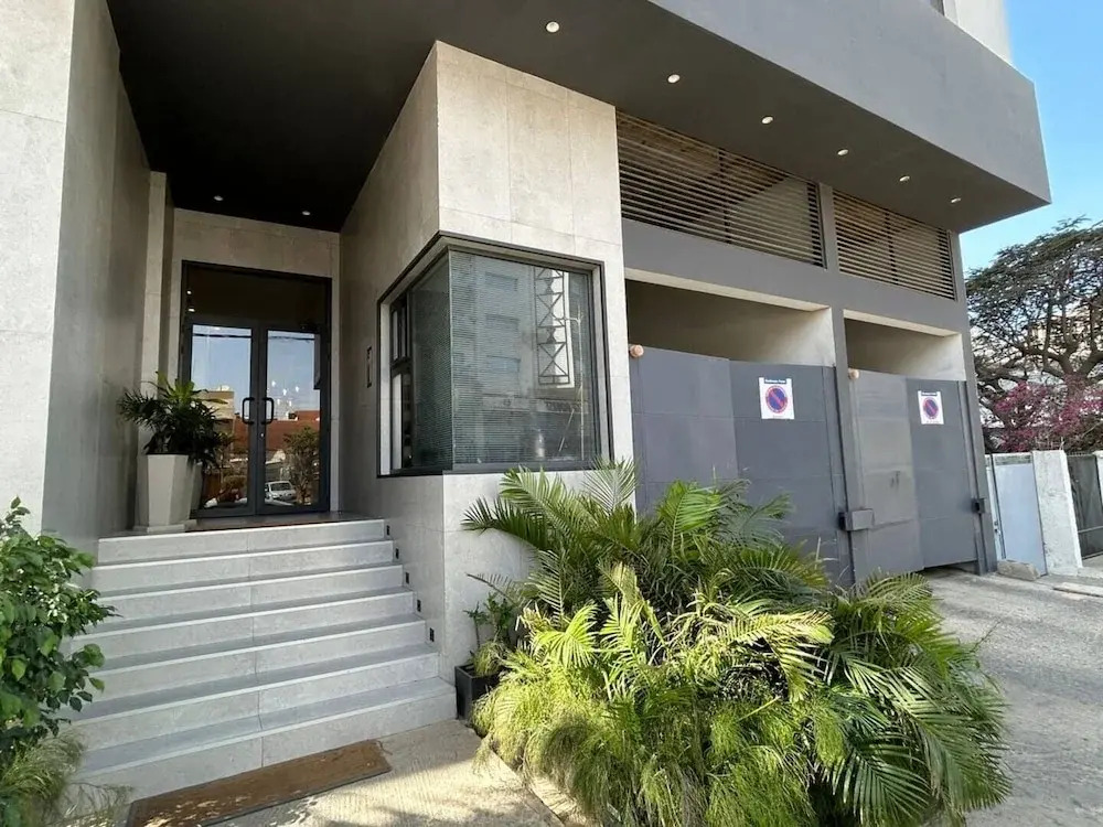 Waypoint Suites
