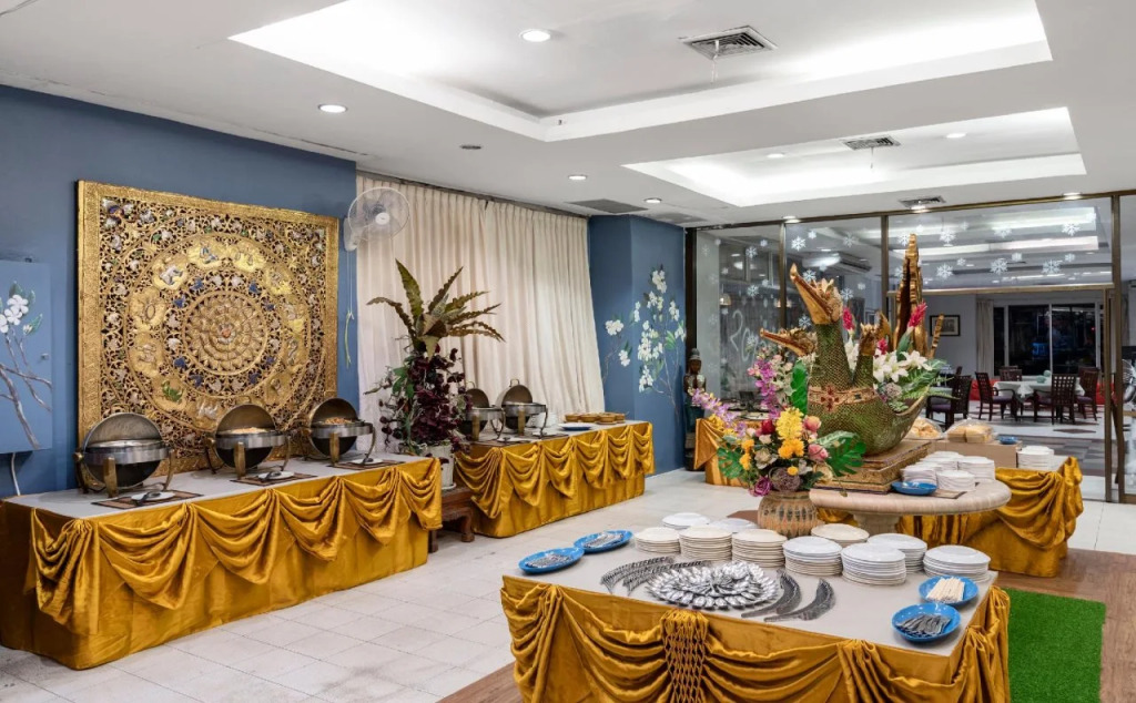 Ayothaya Riverside Hotel