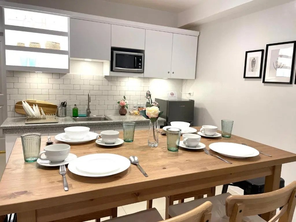 CRIB 227: Modern Fresh Vibe Condo