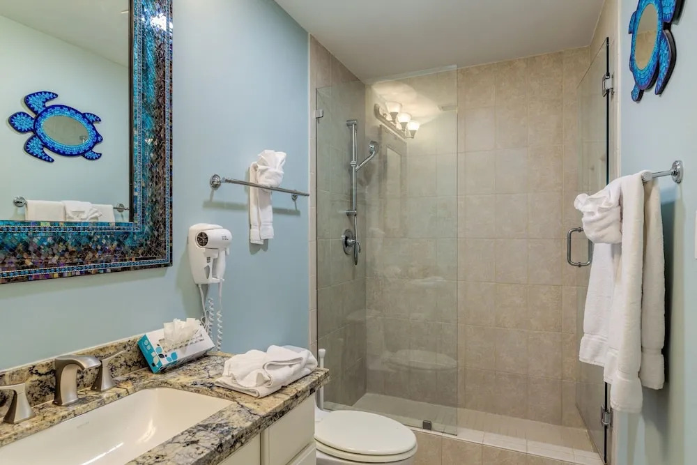 New Listing! 12th-floor Penthouse W/ Pools & Gym 2 Bedroom Condo