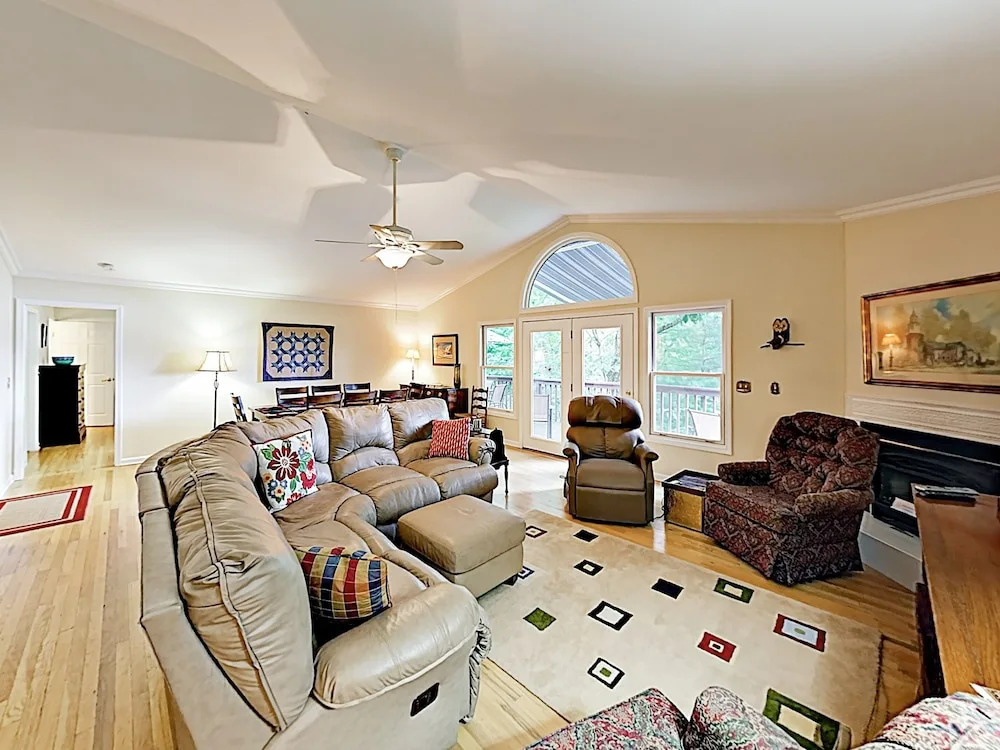 New Listing! Spacious Hillside Ada Access 4 Bedroom Home