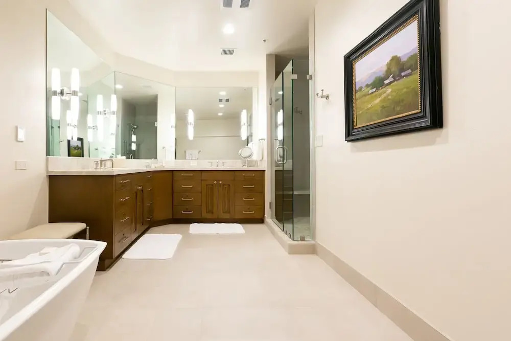 Sterling One Bedroom Suite in Great location with Majestic Mountain Views 1 Condo by RedAwning