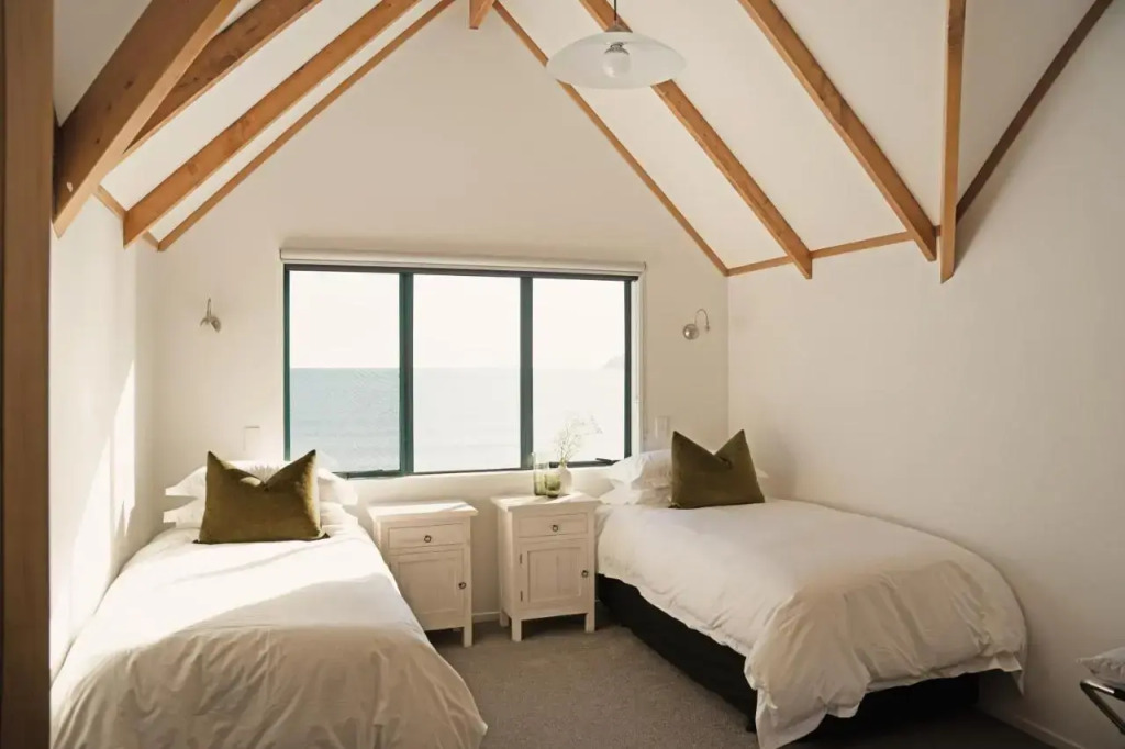 Beach Lodge