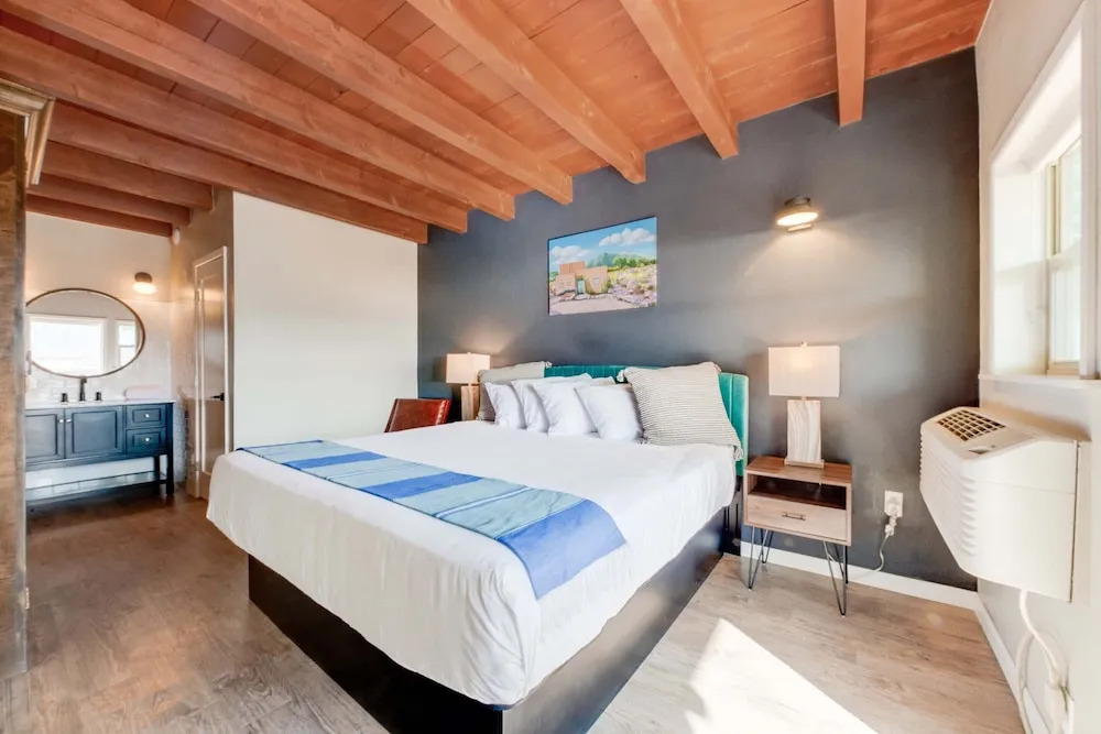 Taos Motor Lodge