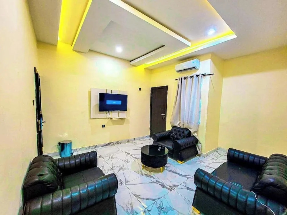Ricky Hotels
