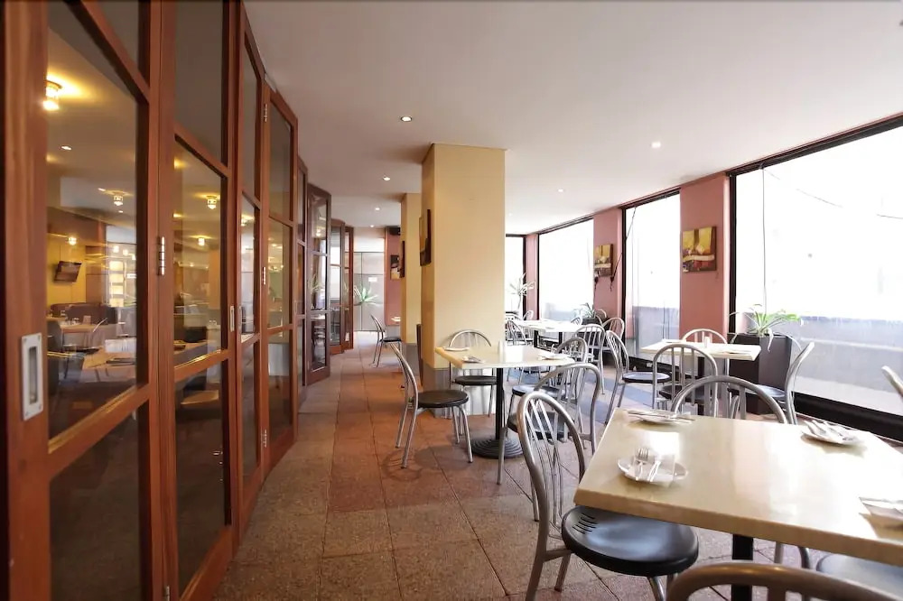 Perth City Retreat - parking, pool, self contained