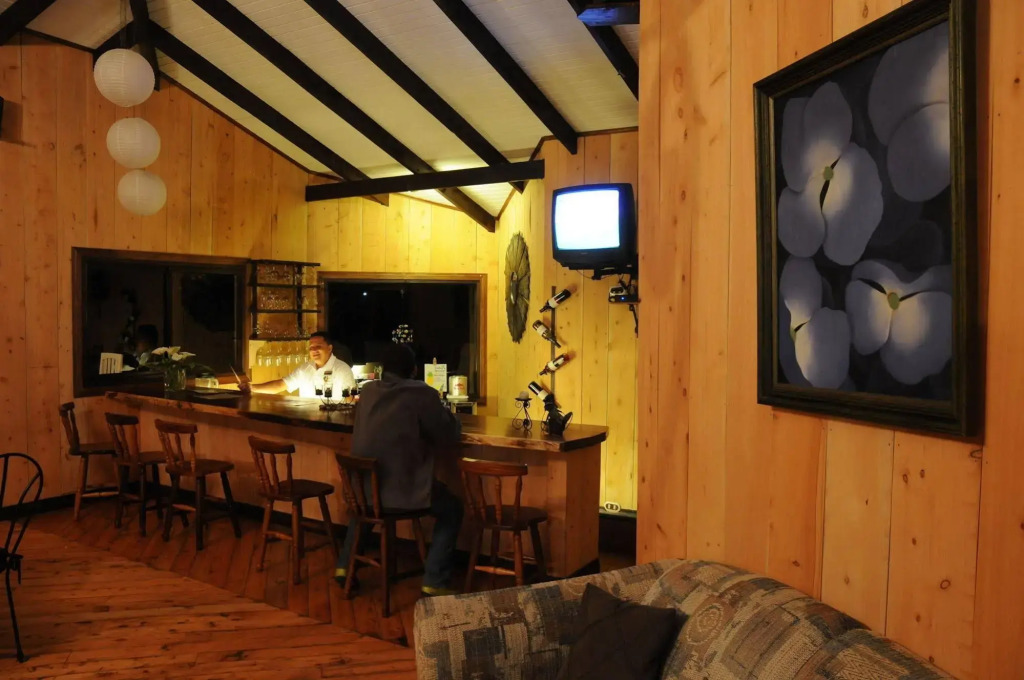 Trogon Lodge