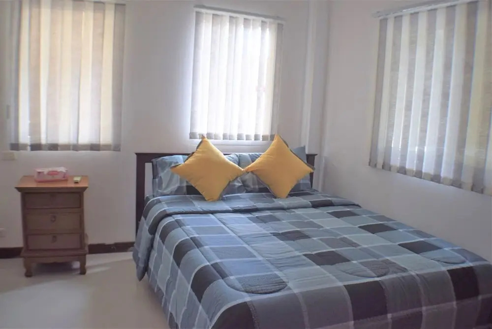 Very large Villa suitable for a large group up to 10 people or even 2 families