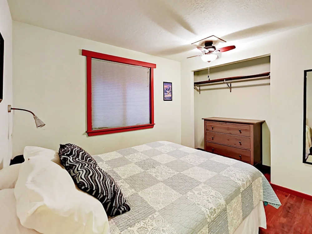 NW Ogden - 3 Br Home