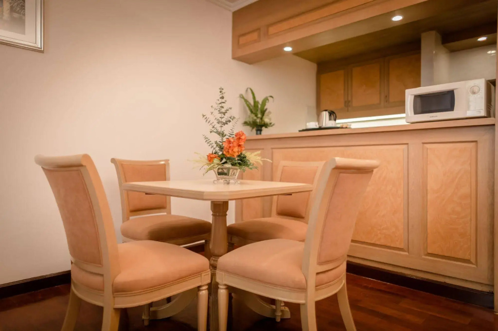 Grand Tower Inn Rama 6