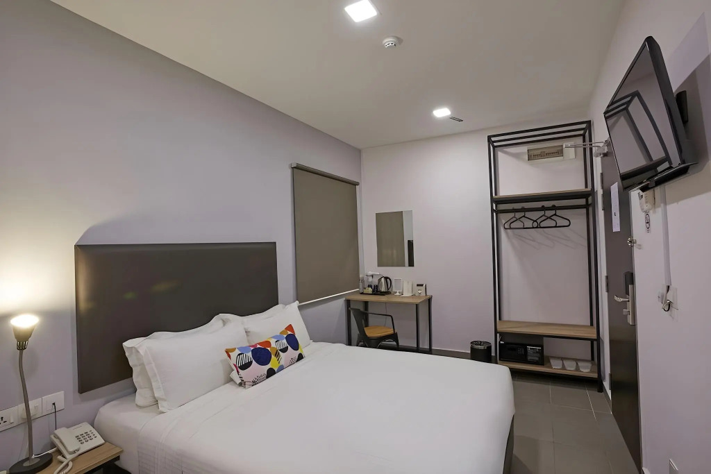 B Lot Hotel