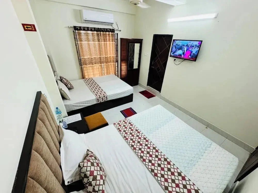 Hotel Grand Shah Kamal