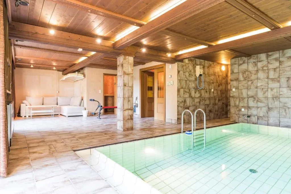 Yes, it is RETRO - Big Villa with Indoor Pool by ichbucheAT