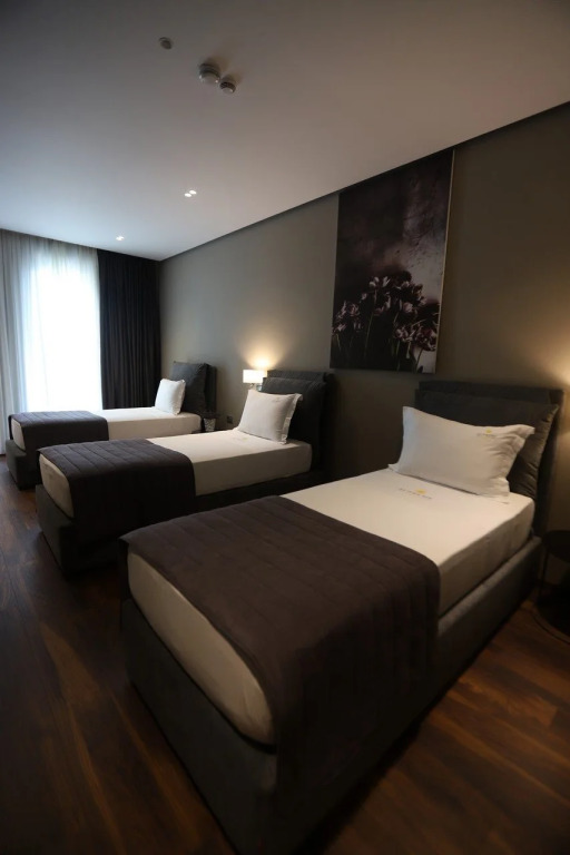 Supreme Hotel