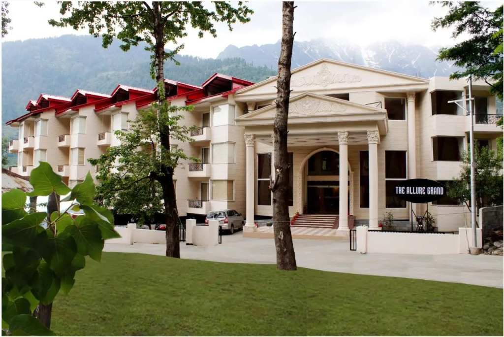 The Allure Grand - Riverside Resort & Spa
