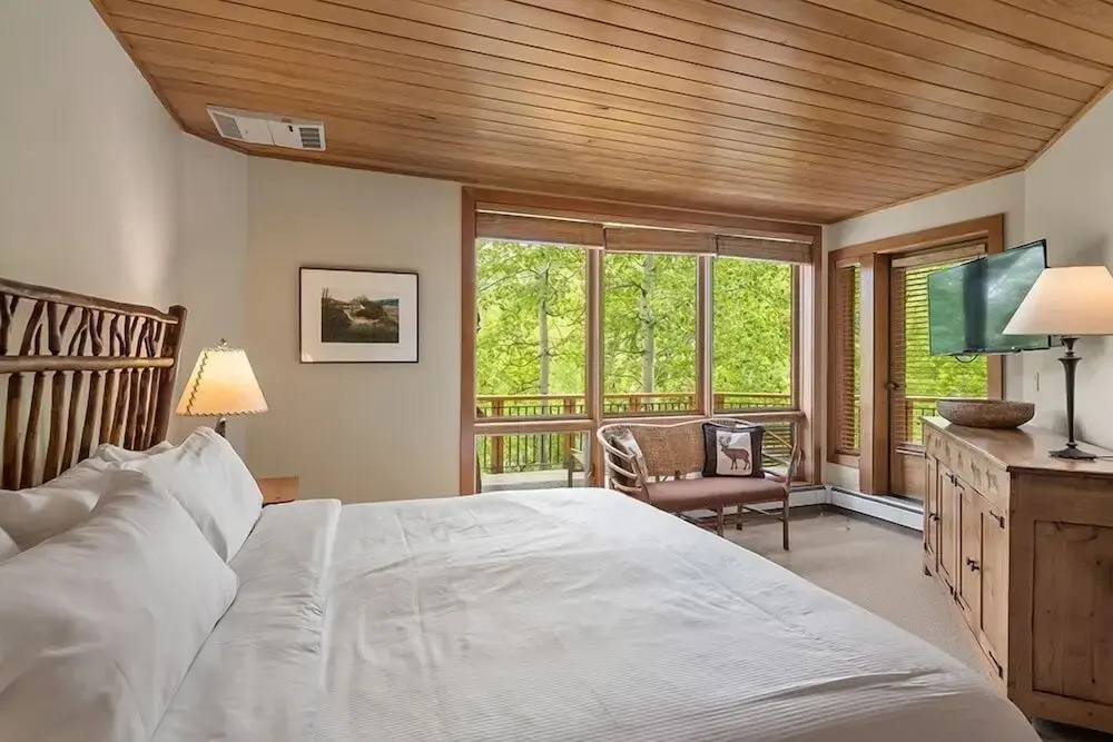 Contemporary Townhome With Ski-in/ski-out Access by The Woodrun V Townhouses by RedAwning