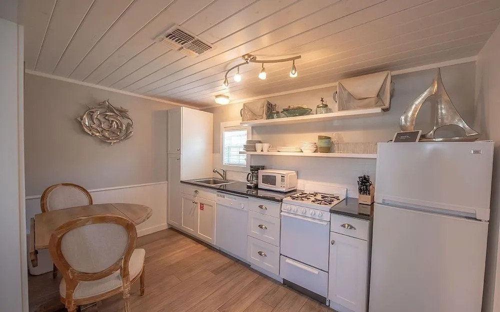 Silver C Cottage 523 by RedAwning