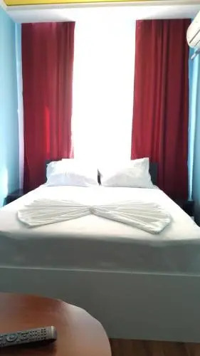 Crown Hotel