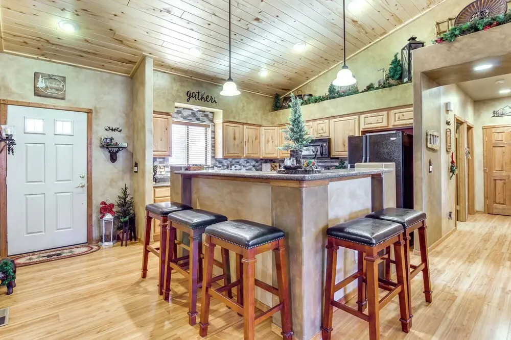 Outdoor Oasis: Family-friendly Cabin in Show Low!