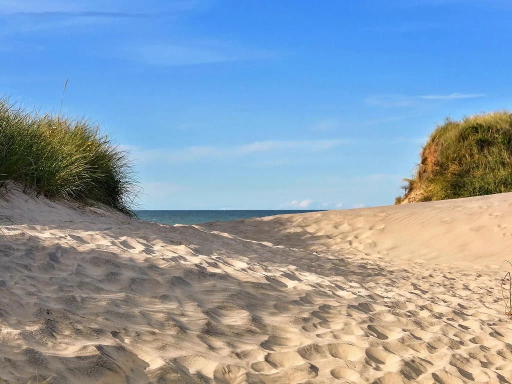 Atmospheric holiday home with WiFi in a holiday park located on Texel