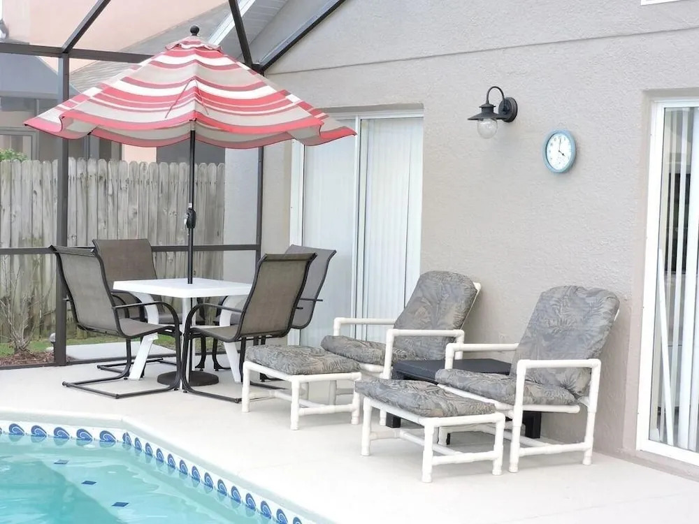 Ref 09 Luxury 4 Bed Villa With Private Pool and Lake View