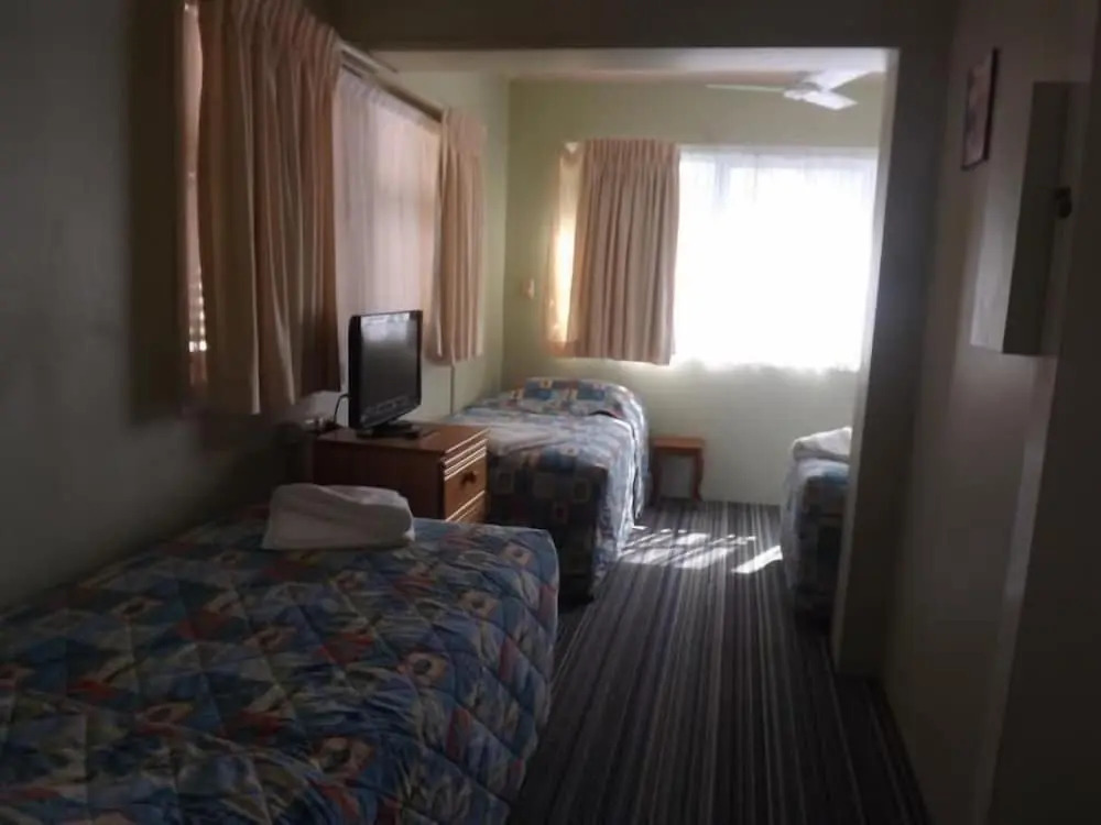 Golden Sands Motor Inn