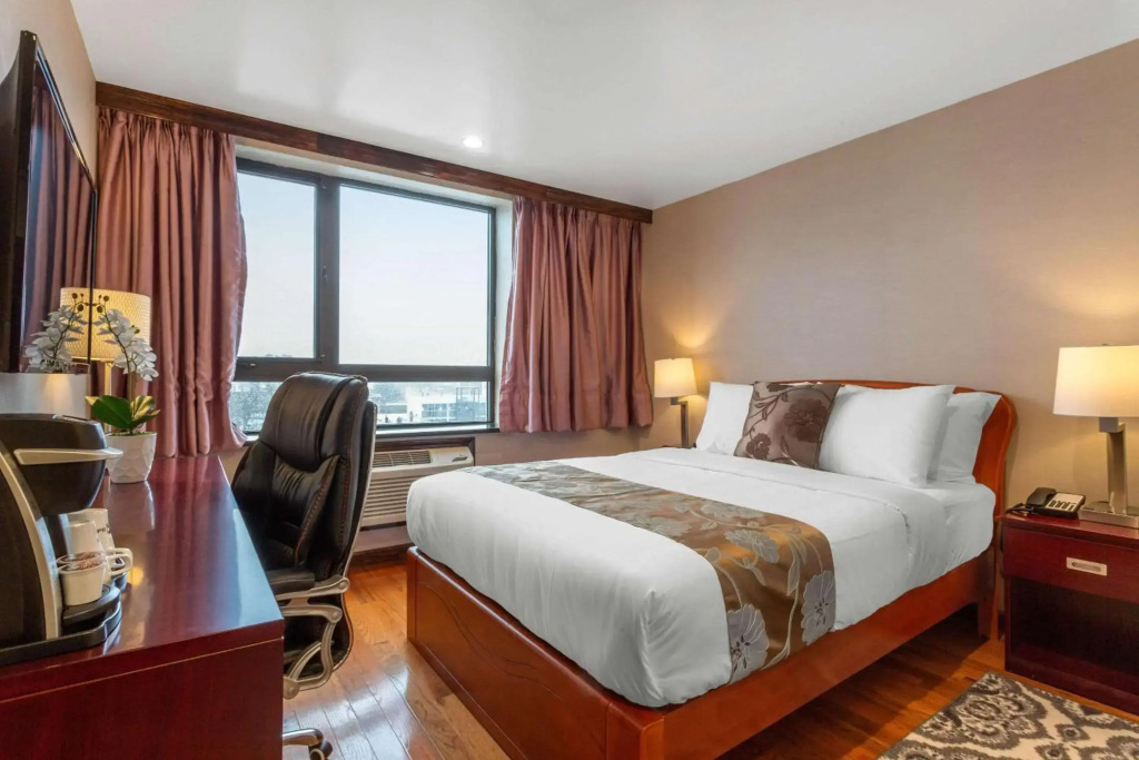 The L Hotel