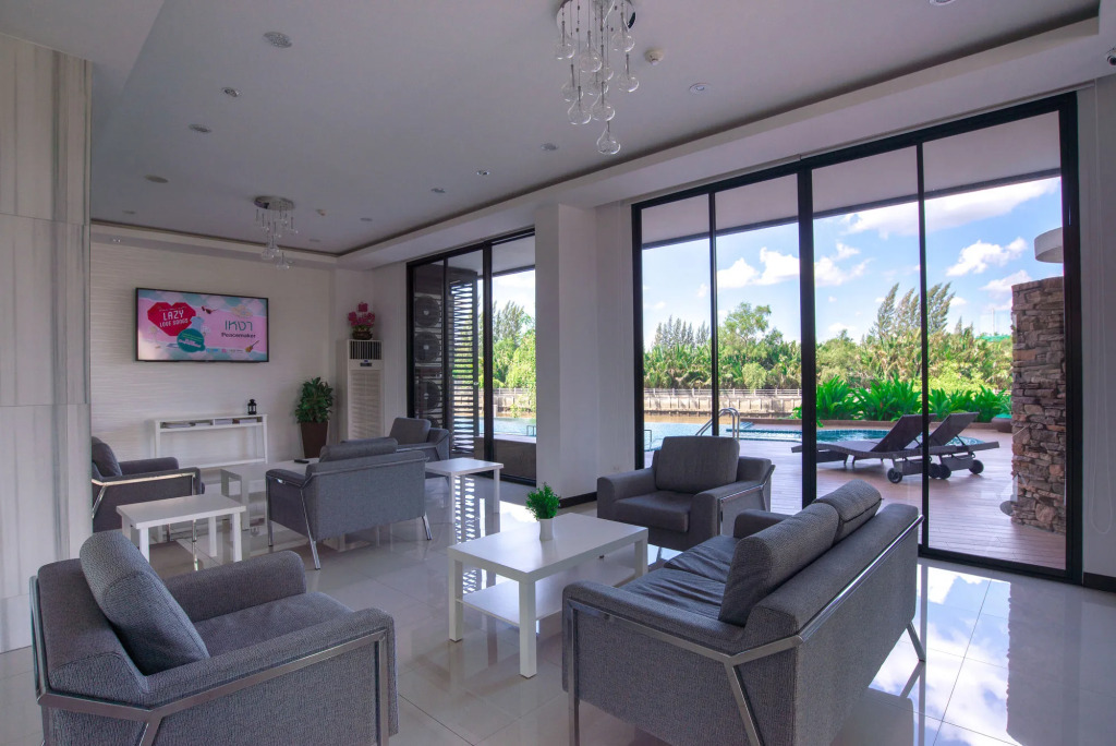 Coco View Hotel