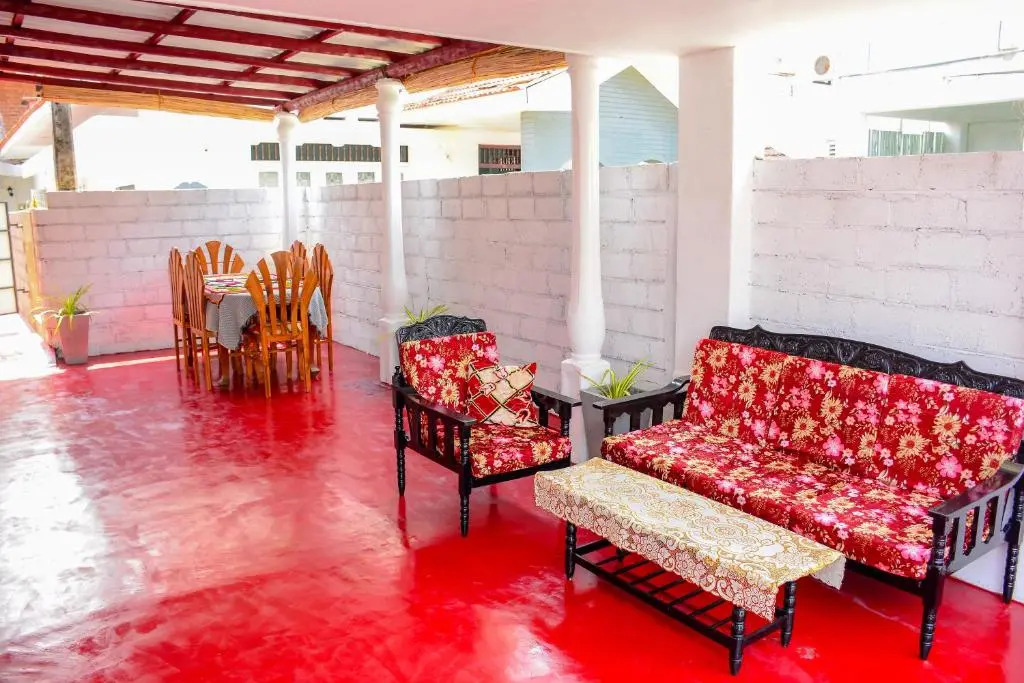 Gloriya Mathews family villa
