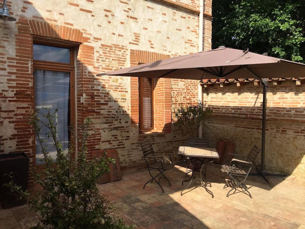 Studio in Villenouvelle, With Enclosed Garden and Wifi