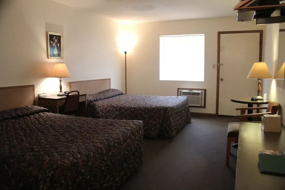 The Lake House Inn