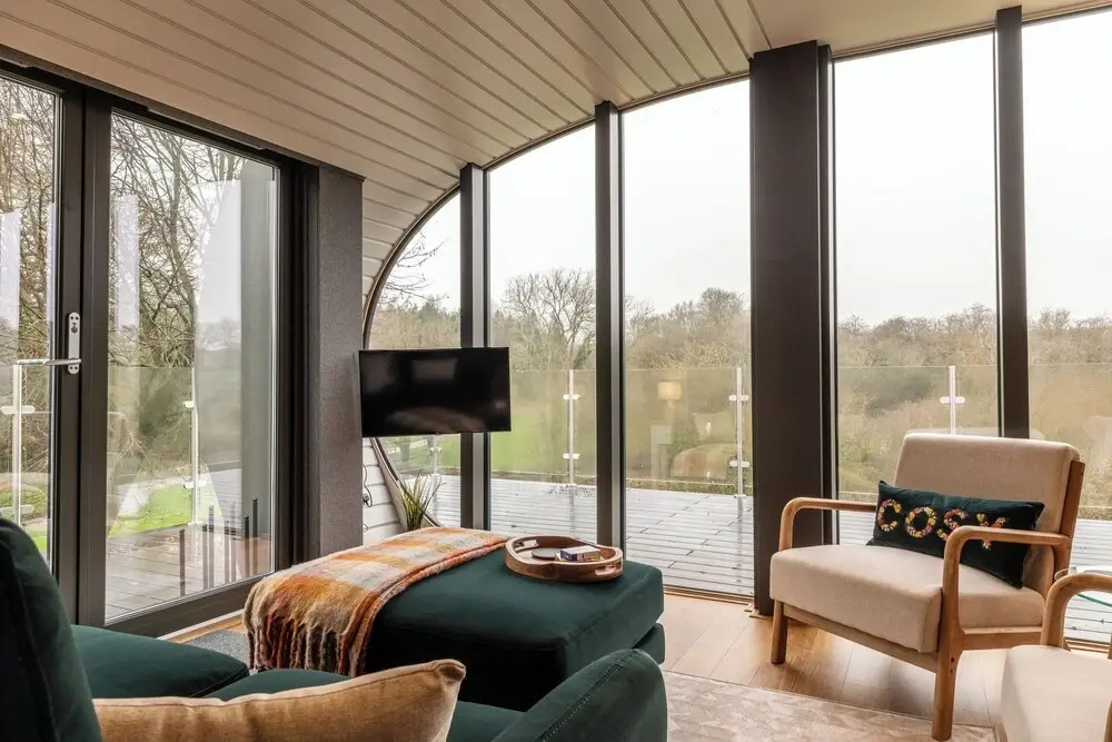 Sustainable 2BD Pod on Old Chalford Farm