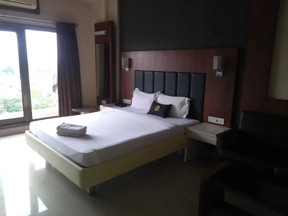 Devanshi Inn