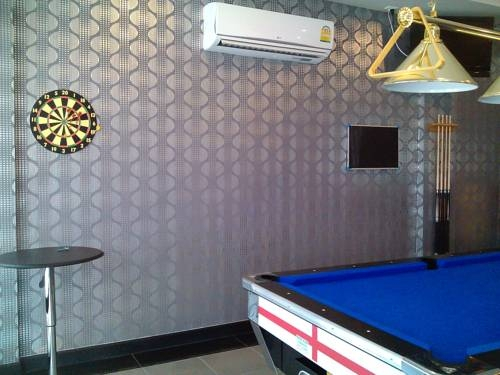 Ea-sy Condotel