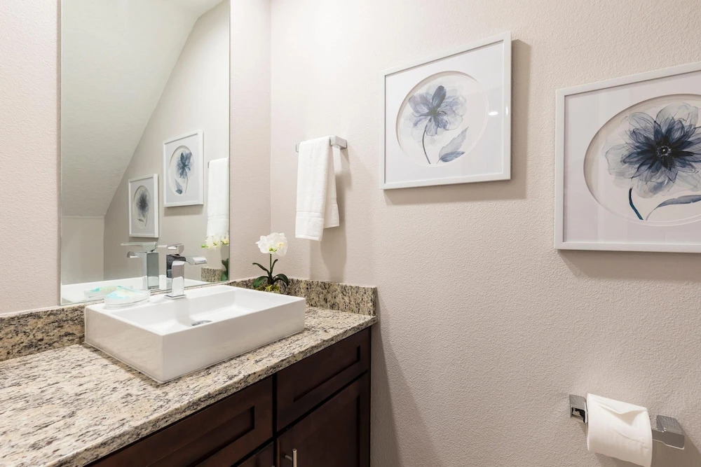 3 BR 3BA Villa