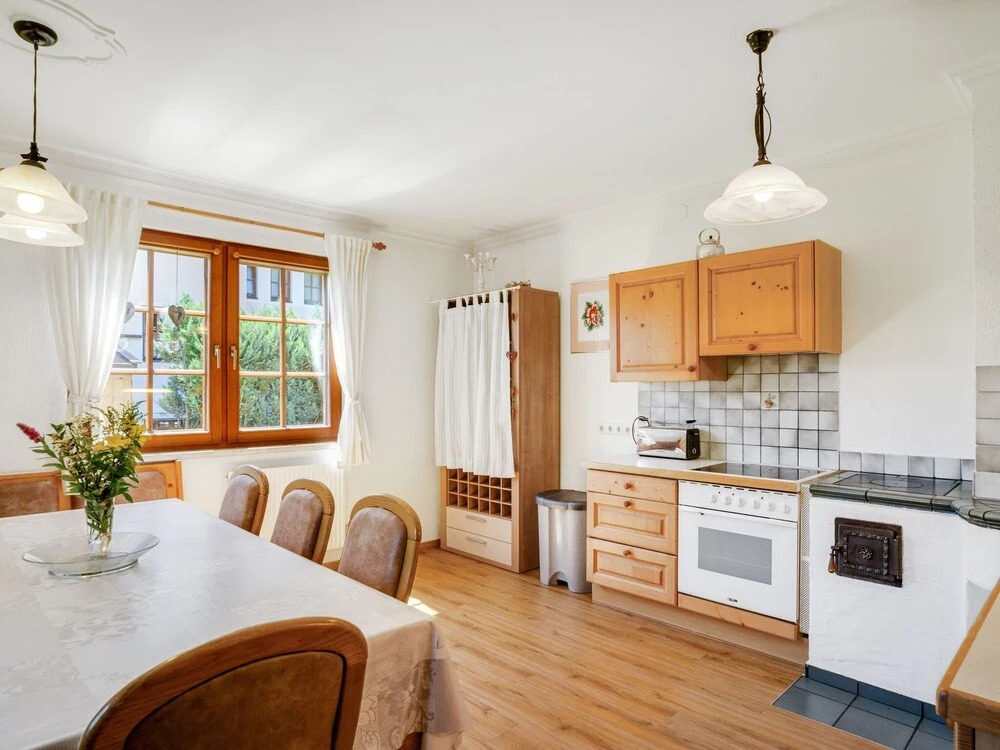 Cosy Chalet in Mühlbach With Private Garden