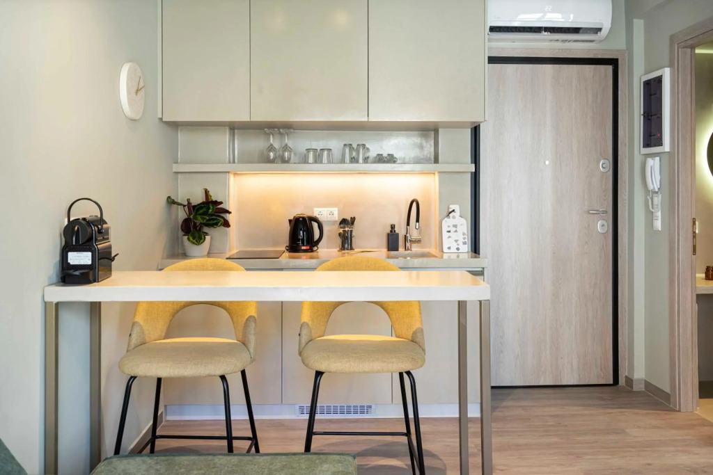 9 Muses Exclusive Suites In Syntagma