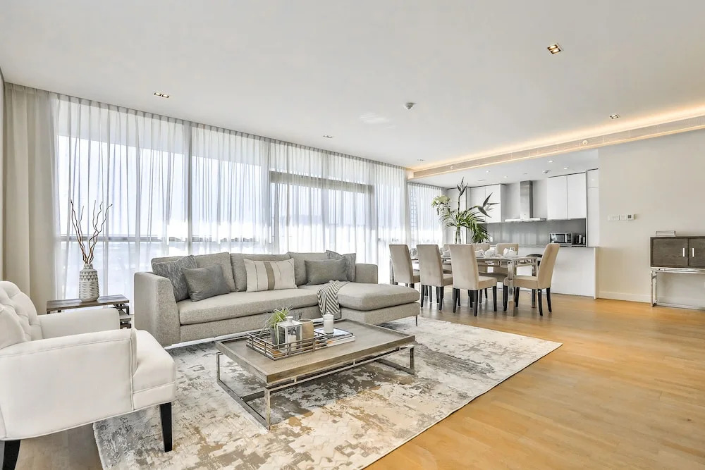 Driven Holiday Homes - City Walk 11A
