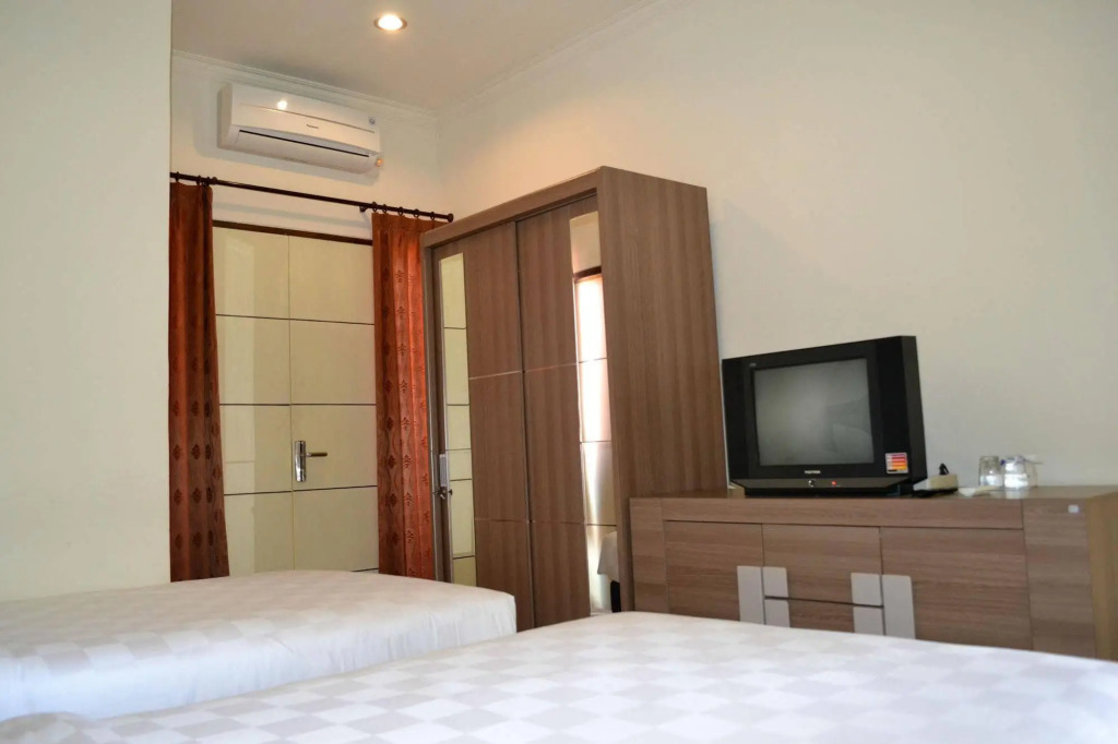 Ivanka Airport Inn