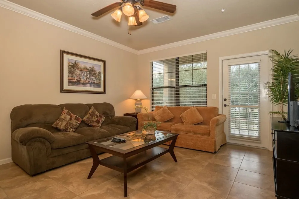 BP621CP Bella Piazza - Three Bedroom Condo