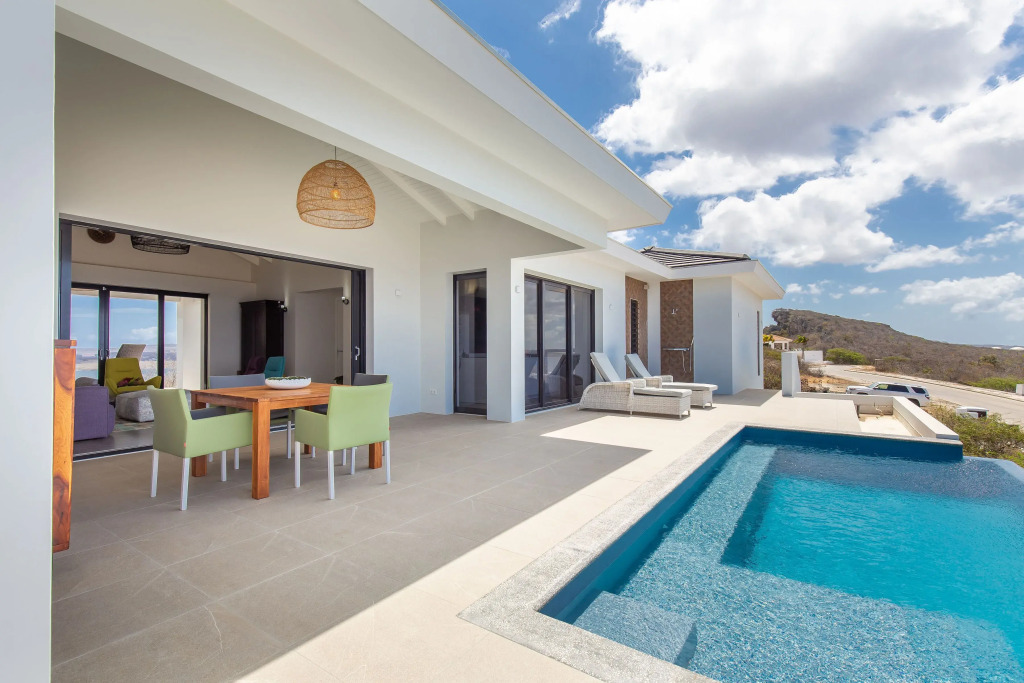 270 Ocean View From Private Infinity Pool - Colourful & Modern Villa