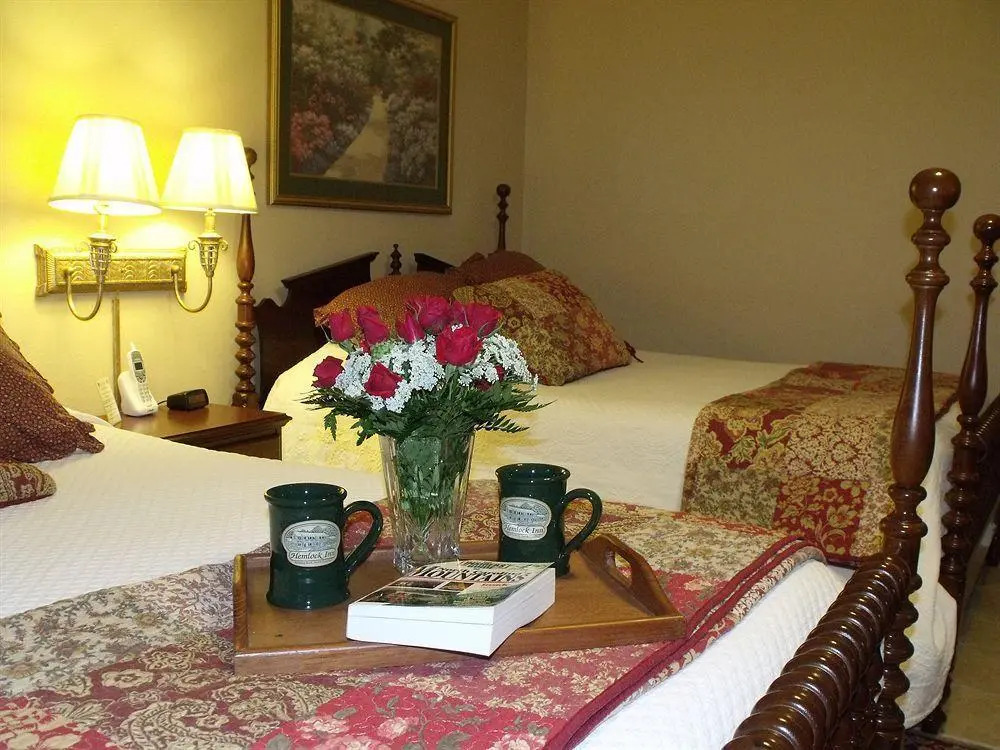 Hemlock Inn
