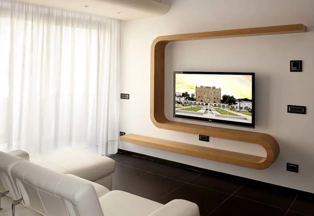 Suite Tower