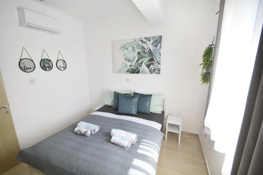 PMP Adamia Apartments
