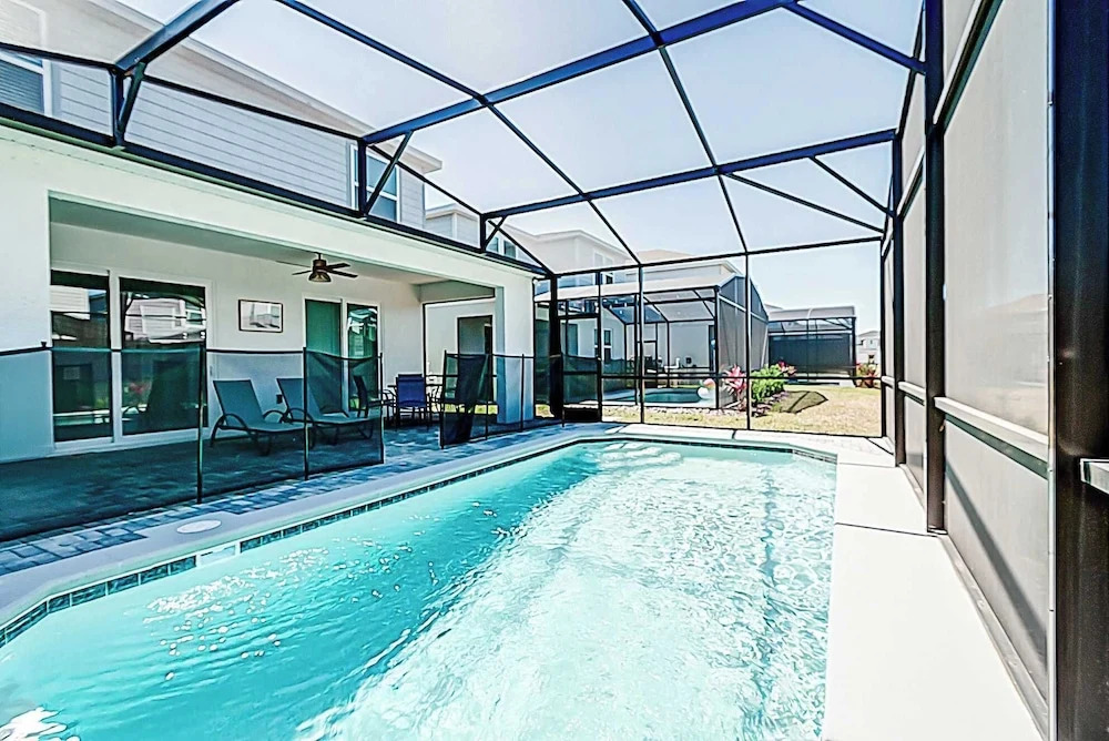Private Pool & Game Room Family Retreat at Windsor Cay